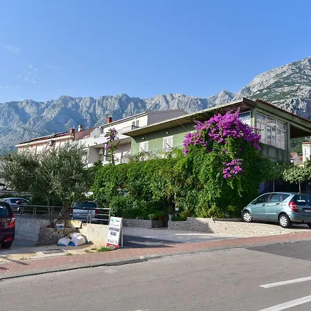 Bernarda Daire Makarska