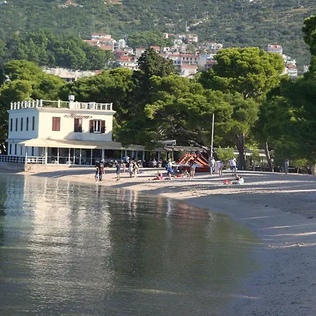 Bernarda Daire Makarska